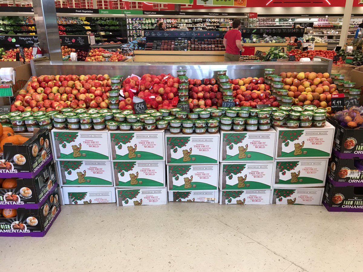 ETLMattyIce's tweet photo. Produce looking on point today at The Frid!! https://t.co/0WQWXo9Q8E