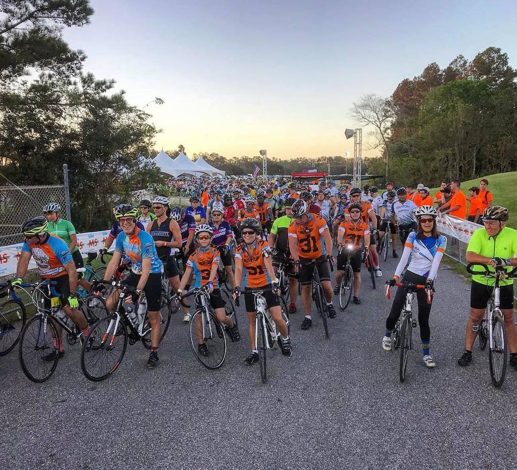 leesernotlesser's tweet photo. Deep crowd at the start line for sunrise in Sawgrass #bikems #jacksonville #cycling #cycletotheshore #volunteer #c… https://t.co/5xtSRkB9MR https://t.co/WpDx6w0Dv5