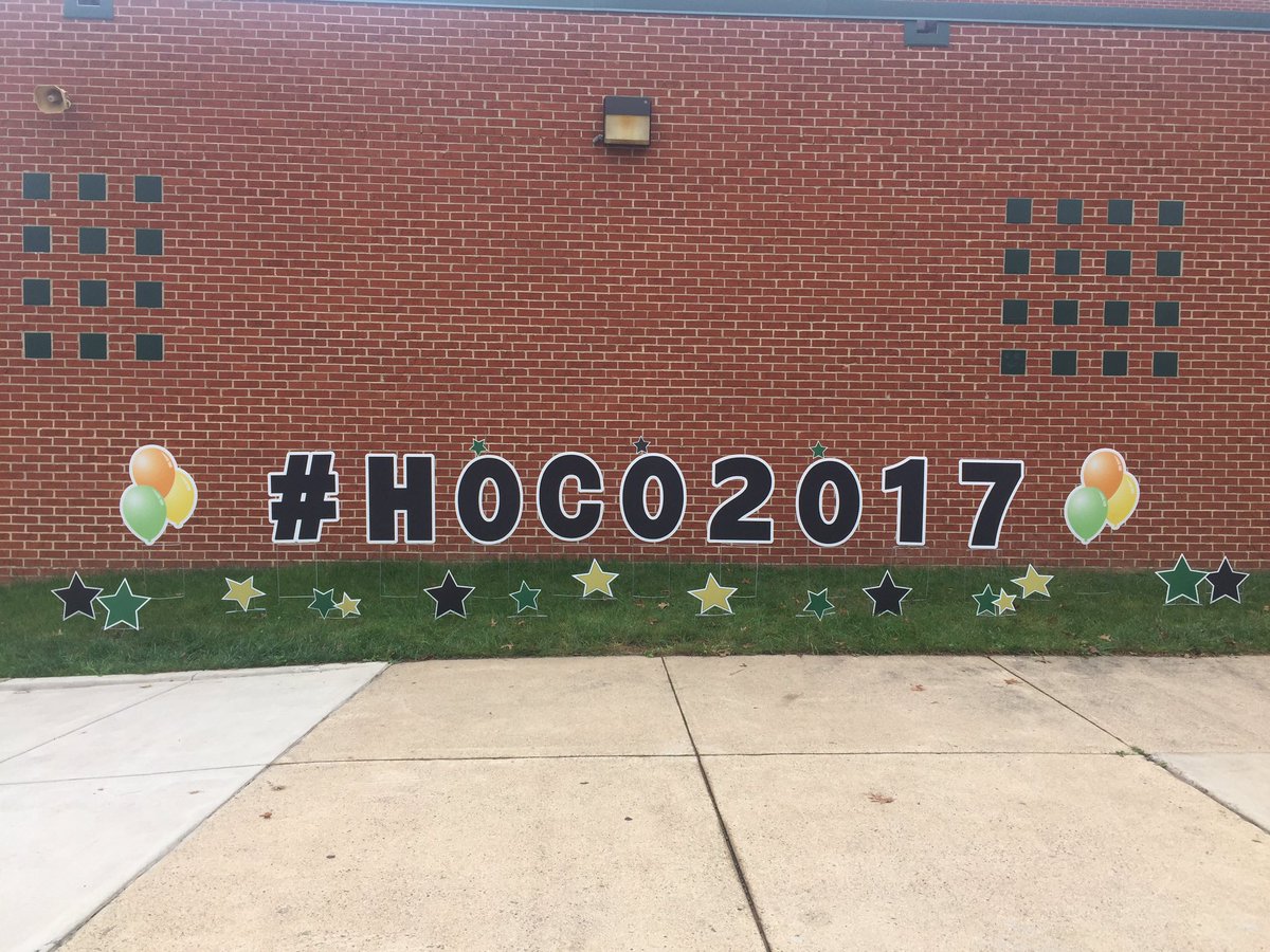 LoCoLawnExpress's tweet photo. WIN a FREE @LawnExpressions‼️ Tag us in ur #HoCo2017 📸 tonight LVHS @LVHS_official https://t.co/jF9lGf2STQ