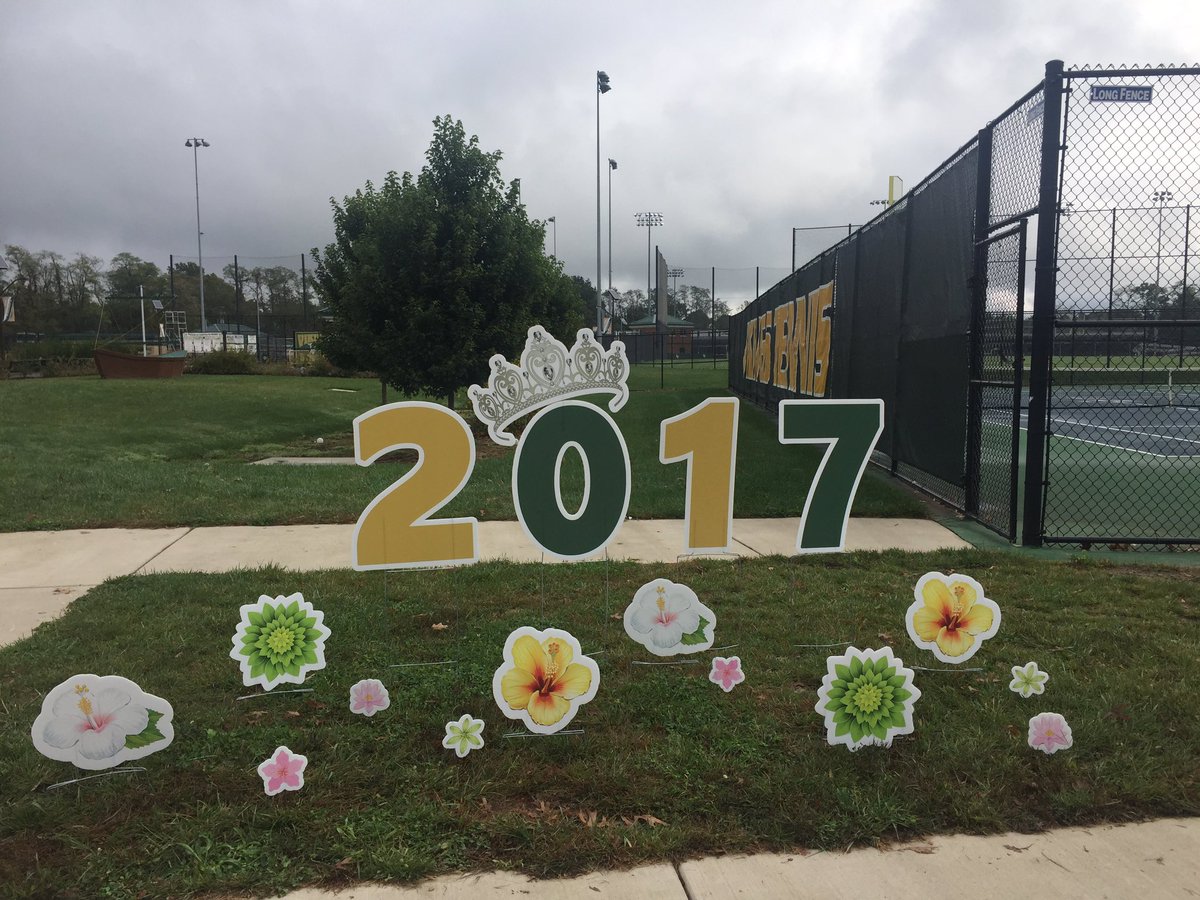 LoCoLawnExpress's tweet photo. WIN a FREE @LawnExpressions‼️ Tag us in ur #HoCo2017 📸 tonight LVHS @LVHS_official https://t.co/jF9lGf2STQ