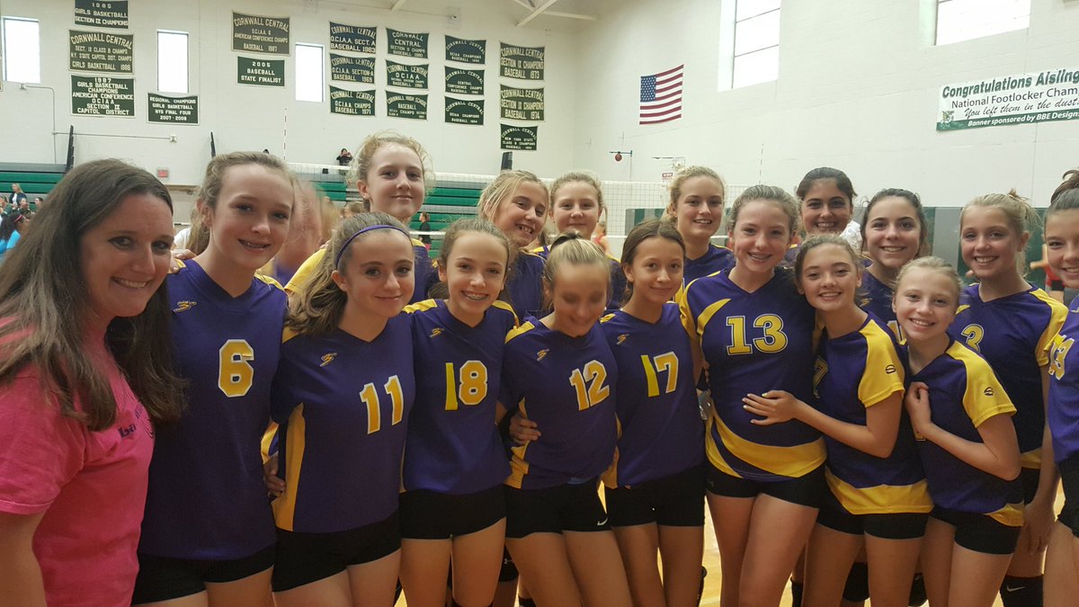 WARWICK_WILDCAT's tweet photo. WARWICK.MS VOLLLEYBALL COMPETES AT CORNWALL TOURNAMENT...YOUNG LADY CATS UNDEFEATED THRU 3 ROUNDS. https://t.co/JW42A2qzxo