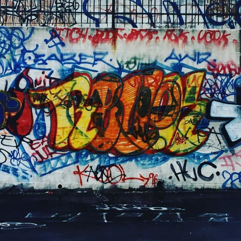 spraystreet's tweet photo. Revok
.
@_revok_ .
#graffiti #graf #motoryard #lagraffiti #lagraf #lagraff #spraystreet #sprayst #artcrimes #hardcopies https://t.co/ULmViFJ5J6