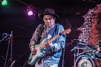 WrothamArms's tweet photo. On Friday 20th October we welcome back a firm @WrothamArms favourite Robin Bibi and his Band playing from 9.00pm. @Robinbibi #kentlivemusic https://t.co/IjLF0GTnwy