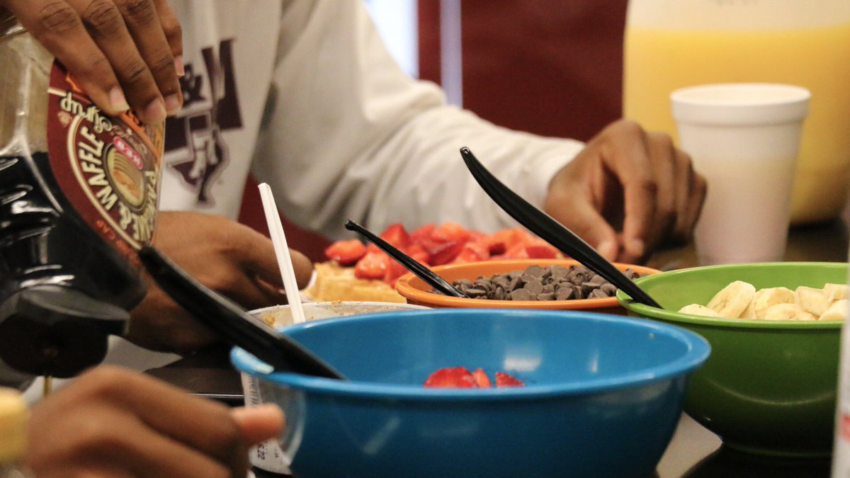 Saturday morning vibes. 

<a href="/AggieNutrition/">Aggie Nutrition</a> breakfast special: Protein Waffles w/ all the dressings for that pre-practice fuel 🔥🍽🔥

#DoMore