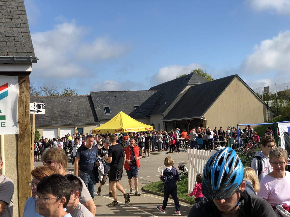 DMARGUERITTE's tweet photo. Très heureux d’avoir été présent à la traditionnelle journée de la #Tollevastaise #Tollevast avec plus de 3.500 participants ! #Cotentin https://t.co/1gBOP5z4MT