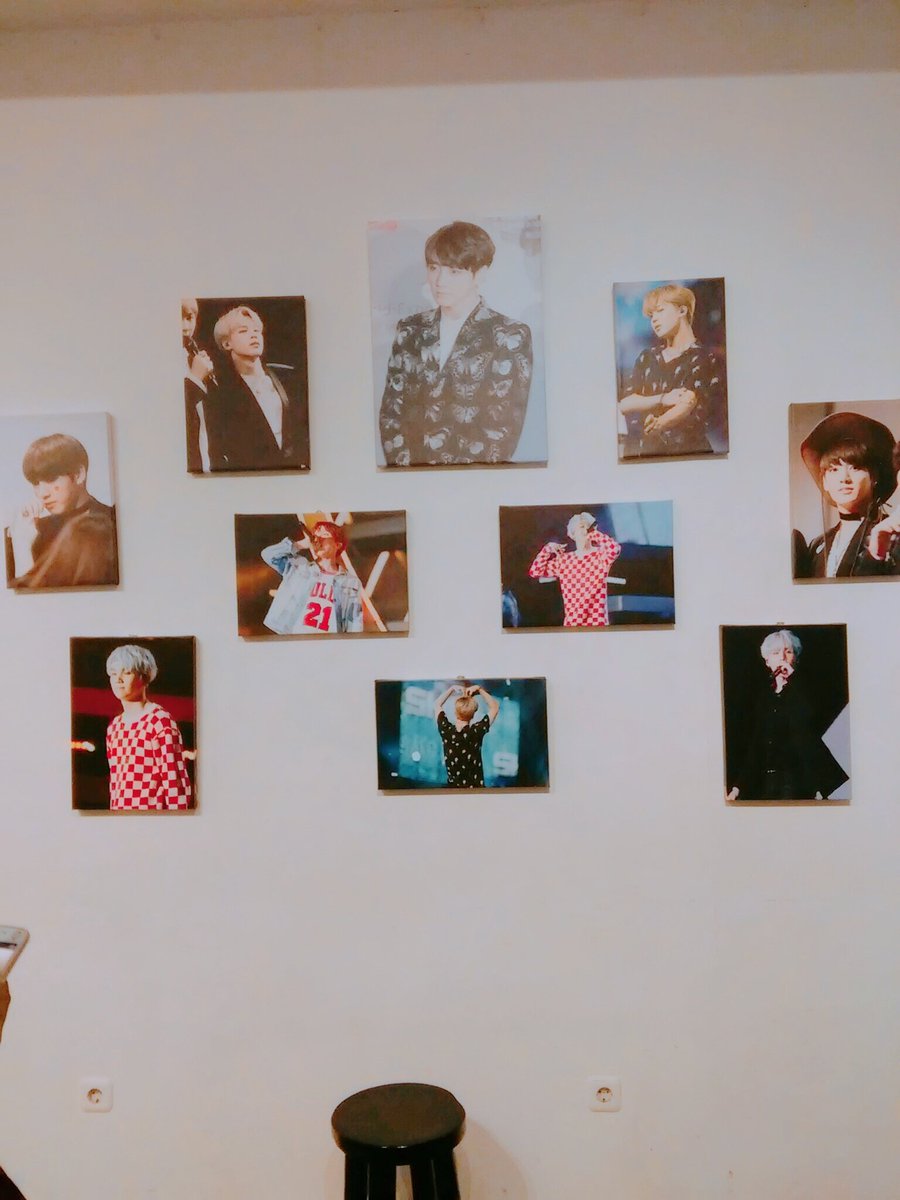 Kim_Indri30's tweet photo. Thank you masternim, Love this Exhibition!💖
@_RECONTRER @BangtanUnionID @bbewithu  @minstery_0309 @hearttoheart95 @moonsea218 #RecontrerINA https://t.co/bMLailmHxb
