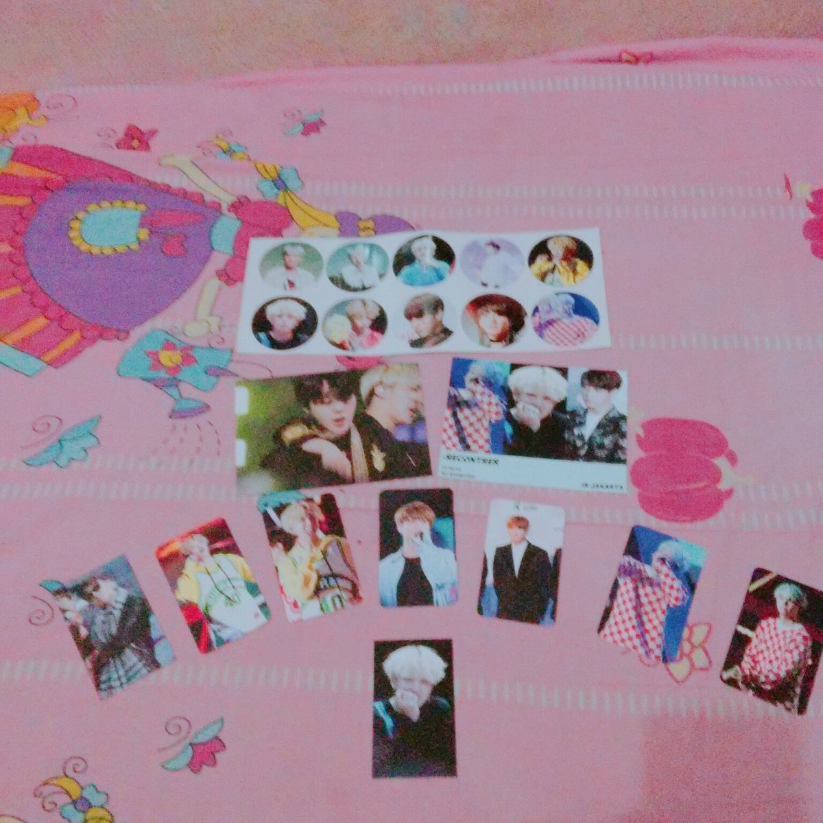 Kim_Indri30's tweet photo. Thank you masternim, Love this Exhibition!💖
@_RECONTRER @BangtanUnionID @bbewithu  @minstery_0309 @hearttoheart95 @moonsea218 #RecontrerINA https://t.co/bMLailmHxb
