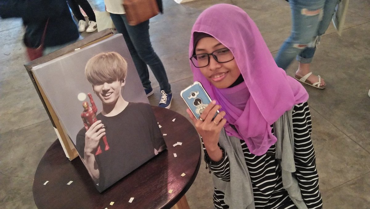 4Dee501's tweet photo. 오늘 완전 짱짱이에용!!! #RecontrerinJakarta 
와주셔서 감사해요~ 더 이쁜 사진들과 함께 또 오세요~💕 #RecontrerINA https://t.co/a0pgILAiw5