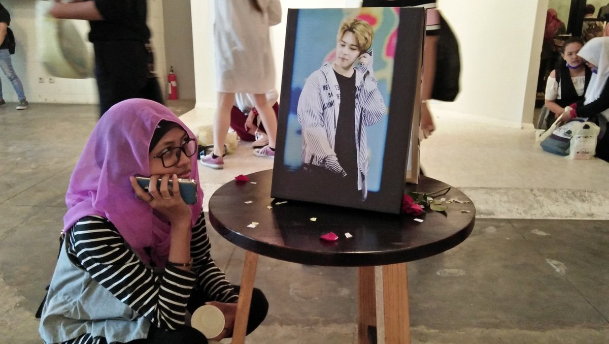 4Dee501's tweet photo. 오늘 완전 짱짱이에용!!! #RecontrerinJakarta 
와주셔서 감사해요~ 더 이쁜 사진들과 함께 또 오세요~💕 #RecontrerINA https://t.co/a0pgILAiw5