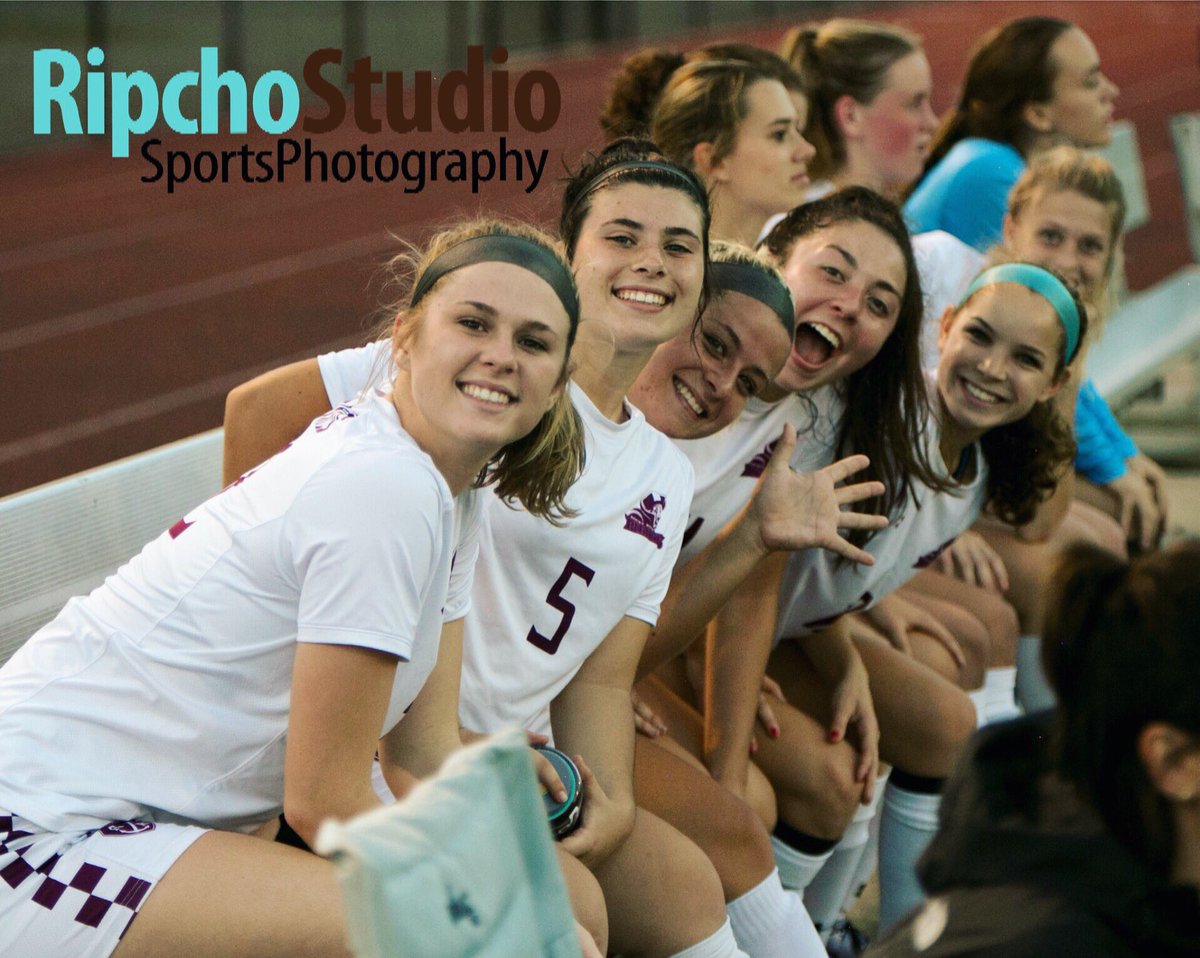 Not all sports photography is action shots, sometimes it's just getting the team a candid group 😊 Go online today to events.ripchostudio.com