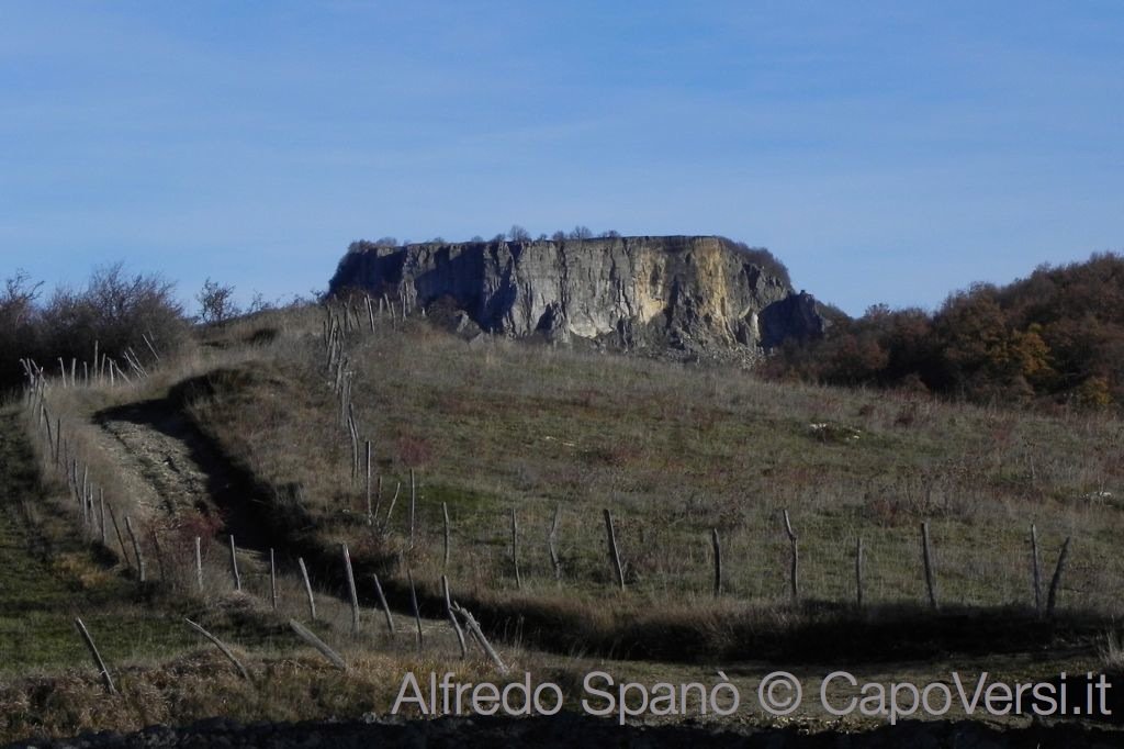 CapoVersi's tweet photo. @turismoER ... una passeggiata nel Parco Sasso Simone e Simoncello! #SassoSimone https://t.co/44Mpg00NjL