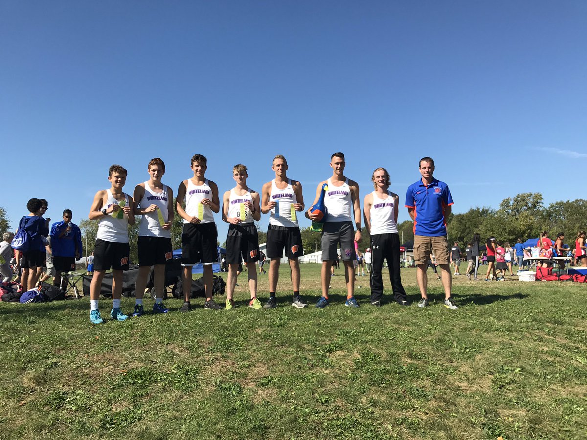 coachemerson_xc's tweet photo. Whiteland Boys XC just qualified for the Semi-State!!!!  Claire Overfelt and Taylor Leytham qualified as individuals! https://t.co/ZTN4mCR1MN