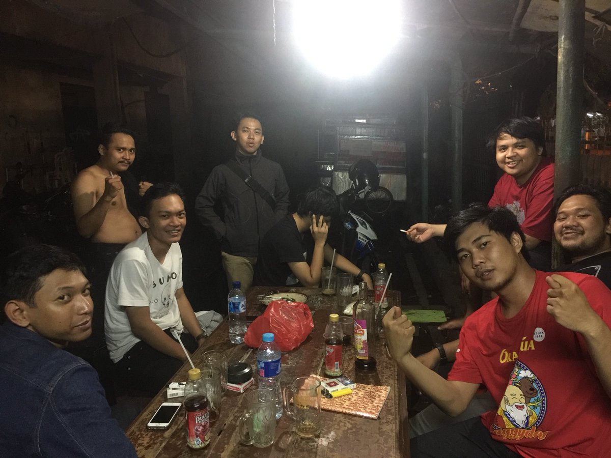 WadenWg's tweet photo. Sinilah mabok!! https://t.co/cHIRz1INZO