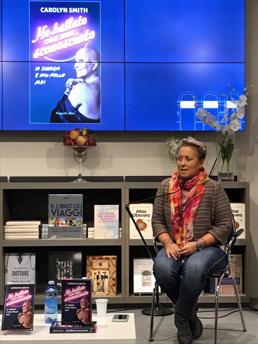 SabrinaAnnoni's tweet photo. Splendido ascoltare Carolyn Smith #hoballatoconunosconosciuto @harpercollinsIT https://t.co/k6ZqMudeCQ