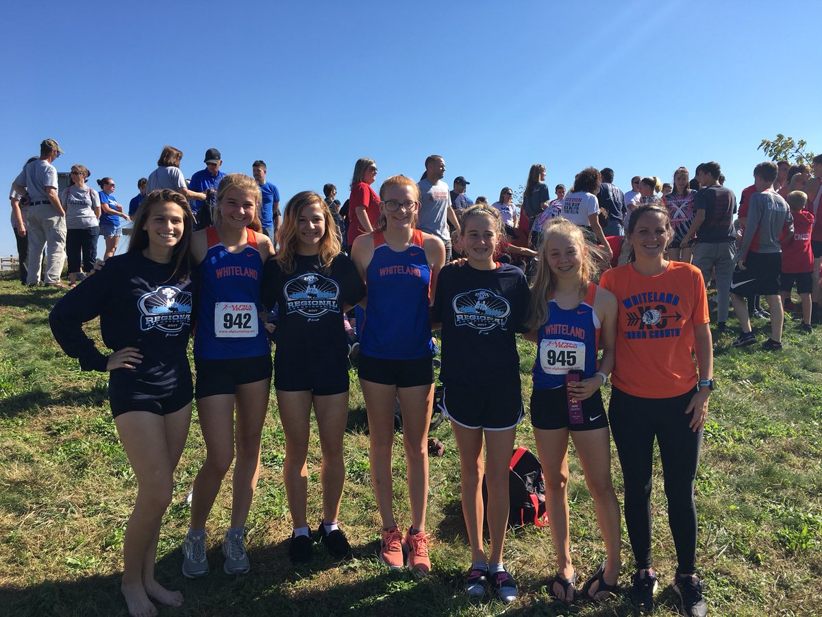 CoachMcNeillXC's tweet photo. Great job to these ladies! Finished 7th overall. Claire and Taylor advanced to semi-state next week! https://t.co/kfEKQISOdc