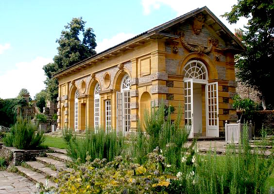 PFRealEstateGA's tweet photo. Many architectural styles influenced the homes at #PinewoodForrest, including the Classical Age. https://t.co/nOrX8xCXGE #architecture https://t.co/oURJDkwcC8