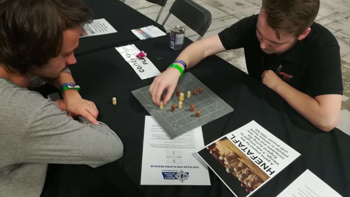 Some serious #hnefatafl at #playexpo by the guys from FragRadio <a href="/OfficialFR/">FragRadio</a> :)