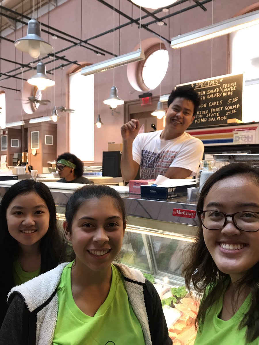 LindaWen6's tweet photo. "Oh shoot I almost broke the camera" - new favorite vendor #DCMarkets #makevcegr8again @bighuntGU https://t.co/ZNEwFXS5dq