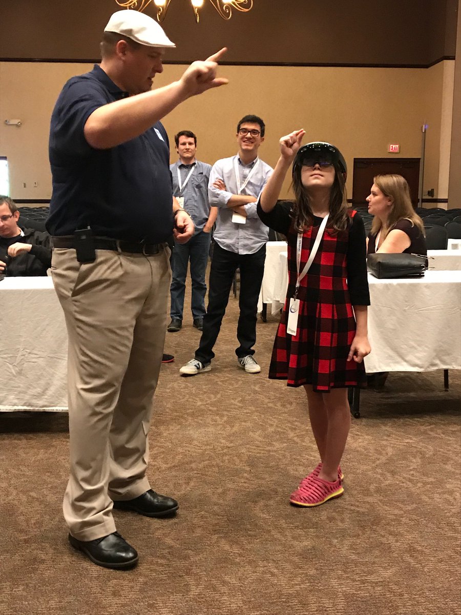 MEKergosien's tweet photo. Having fun with the #hololense at @devspaceconf with @gainesK! #youngDeveloper https://t.co/VOyQ2lNBUK