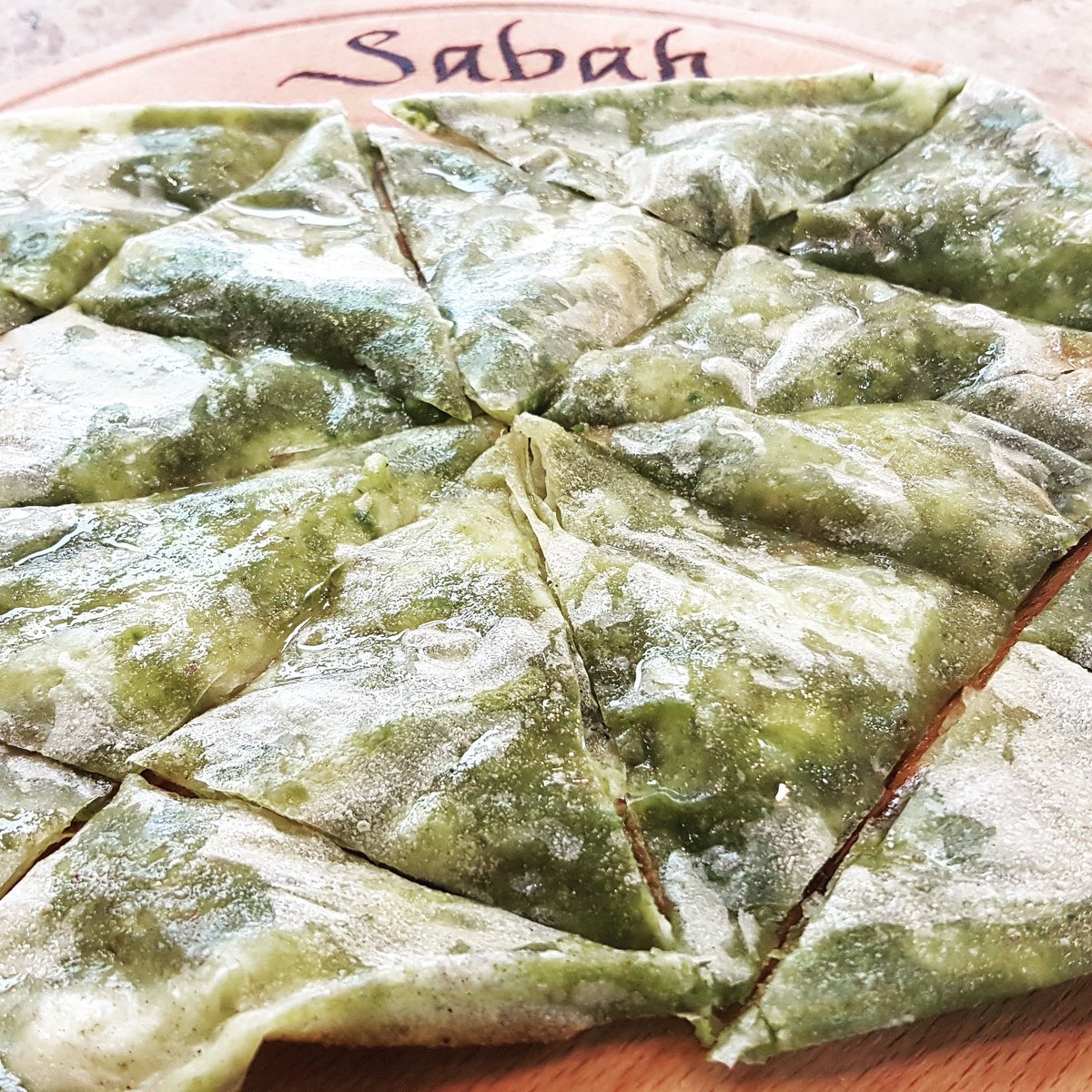 sabahsimitcisi's tweet photo. Pazar sabahları kahvaltıya taş fırında katmerimizi deneyin👌
#katmer #taşfırın #kahvaltı #gaziantep #yöresel #gastronomi #antepfıstığı https://t.co/b9d5Os4rMx