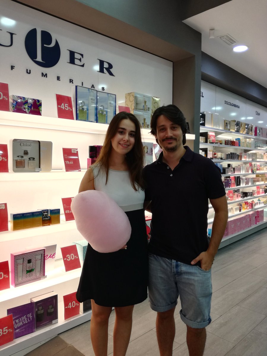 AdriBadia's tweet photo. #superperfumerias #superdulce #comovenderseporunalgodondeazucar #angiegolosa https://t.co/IHKcmGypLA