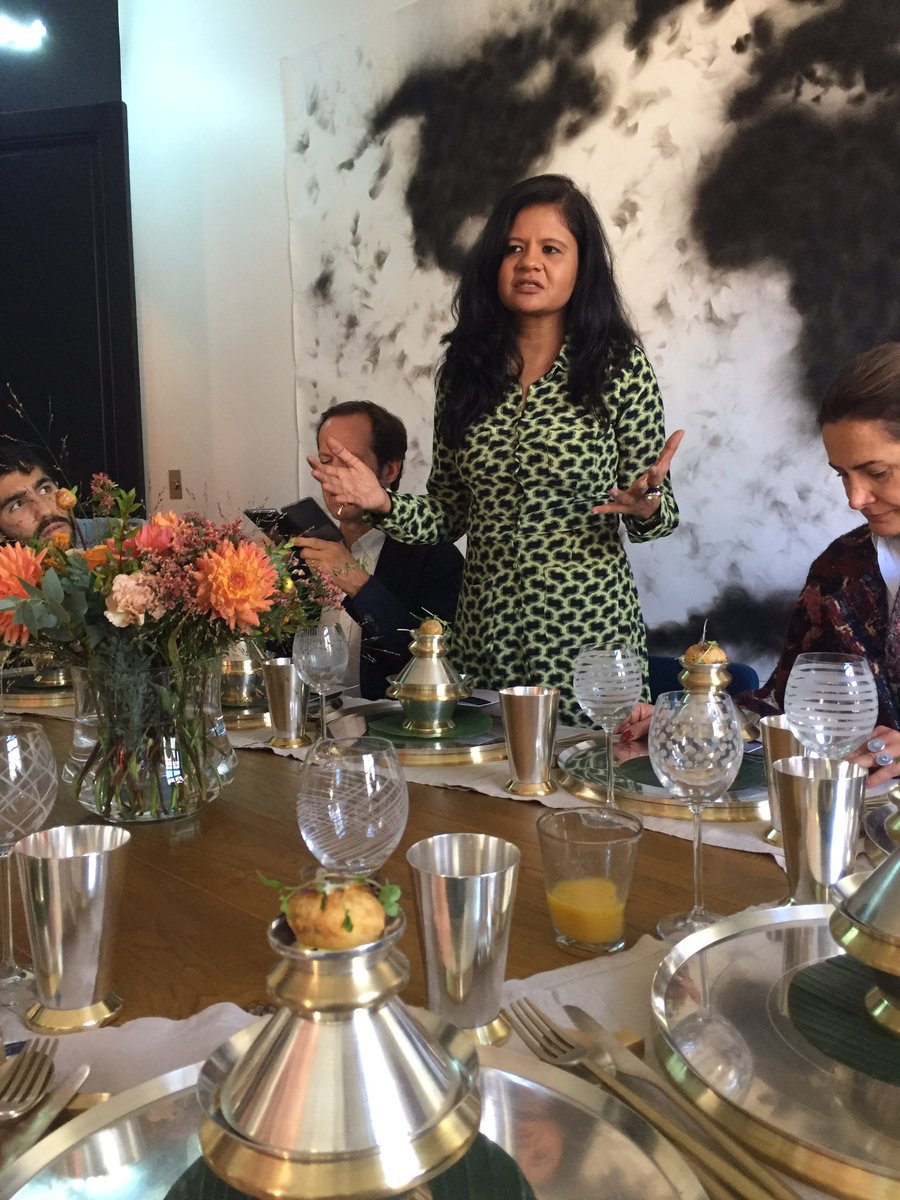 v_lorelle's tweet photo. Quand la #designer #indienne #GunjanGupta réinvente les #plats façon poupée russe pour jouer des saveurs: que du bonheur ! #SamArtProjects https://t.co/aoTNztHQfm