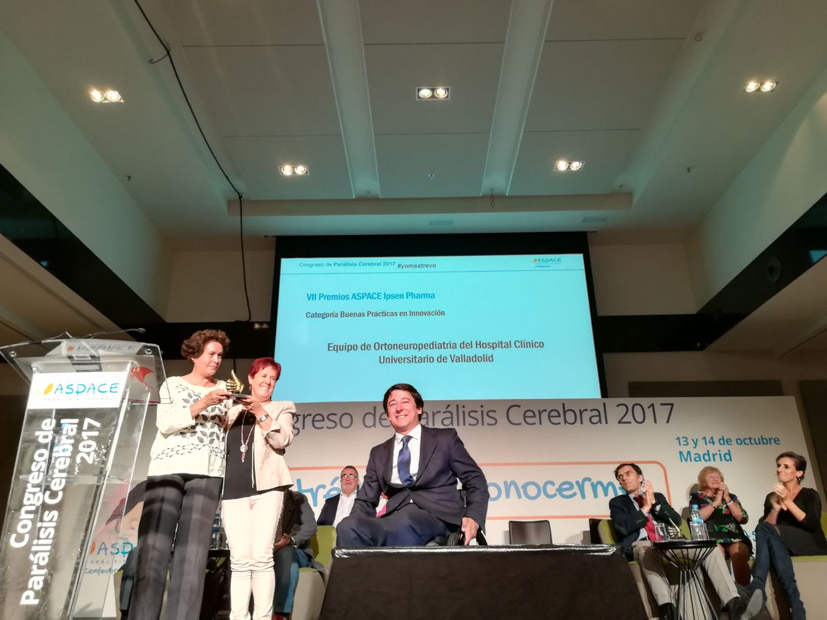 AspaceNavarra's tweet photo. Categoría de buenas prácticas en Innovación: Equipo de Ortoneuropediatria del hospital Clínico de Valladolid. #YoMeAtrevo #ipsenpharma https://t.co/s3TcqpqmQW