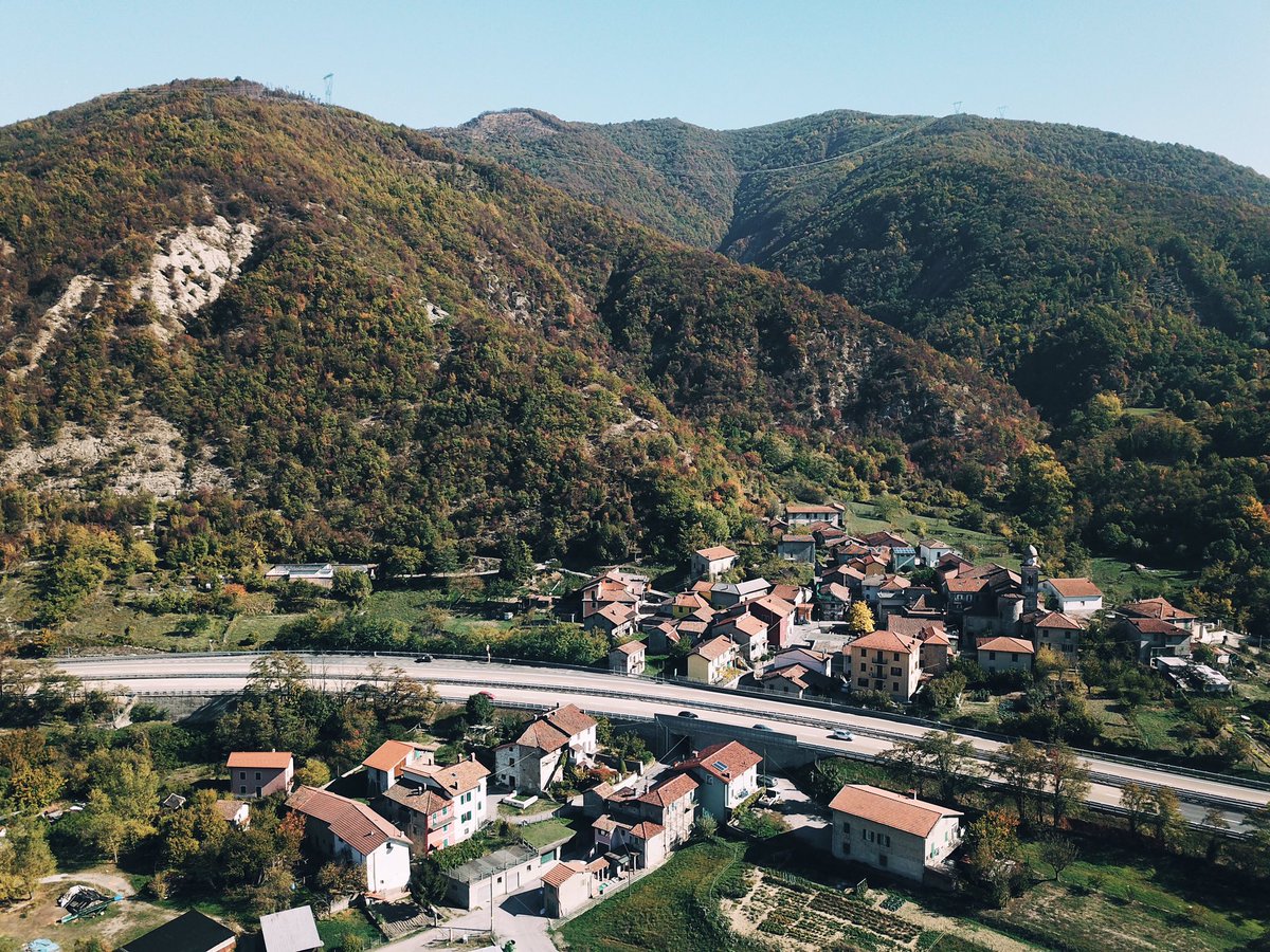 ExecutiveThrill's tweet photo. Enjoying the road trip thus far through Italy 🇮🇹So much history! #roadtrip #italia #travel #traveltribe #theupbeatpath https://t.co/8ObZ0to83p
