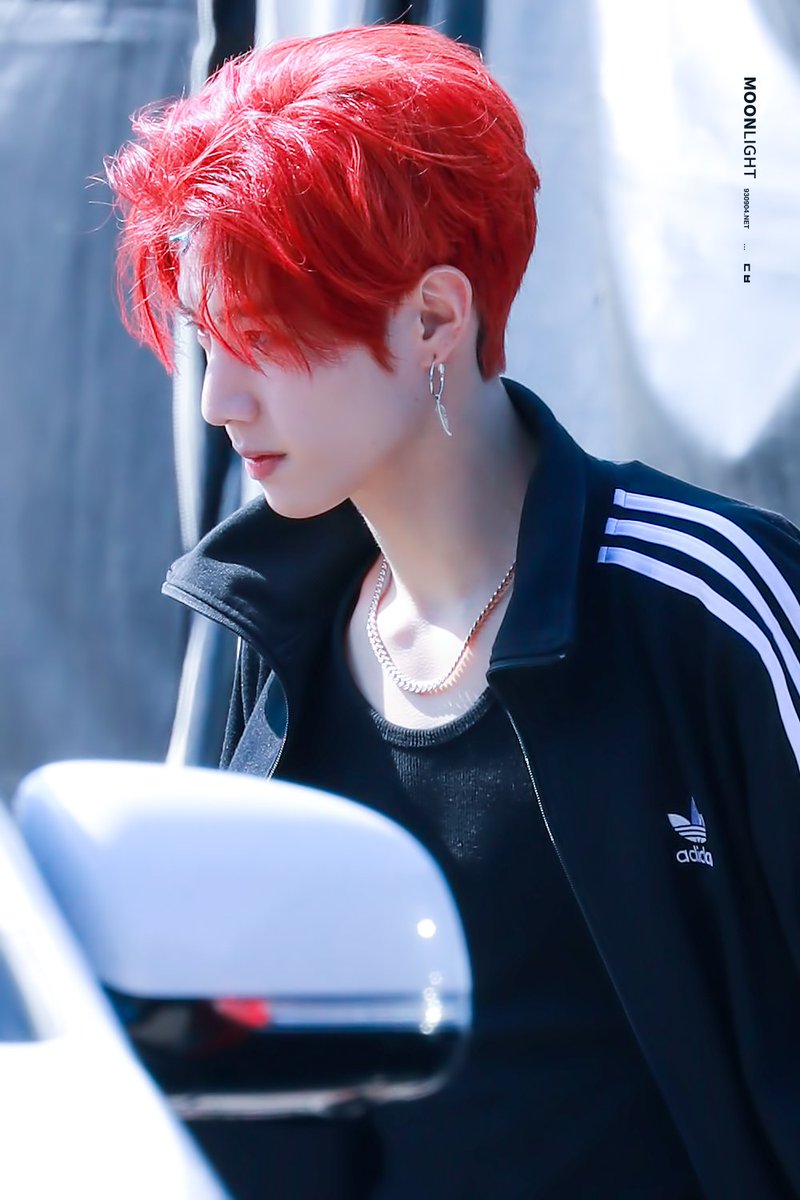 MOONLIGHT_0904's tweet photo. 🌙 171014 외출 
#GOT7 #갓세븐 #마크 #MARK #段宜恩 #YouAre https://t.co/I9DQydCT2f