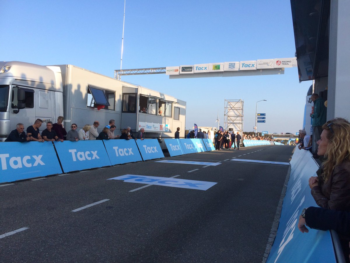 wjvkooten's tweet photo. Finish Tacx Pro Classic op Neeltje Jans https://t.co/O8LxkKMqMo