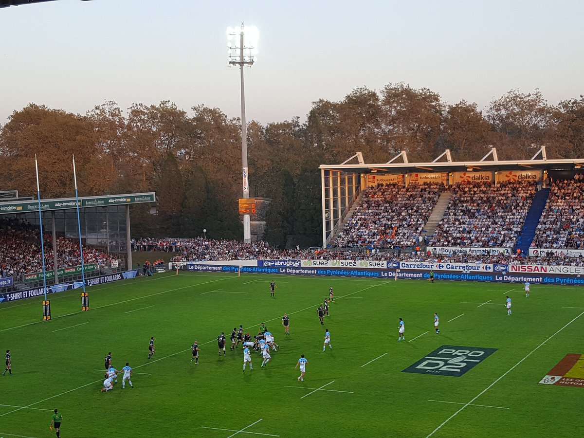 En direct du #Derby avec l'<a href="/avironrugbypro/">Aviron Bayonnais</a> #Rugby #Paysbasque #Bayonne #Axa