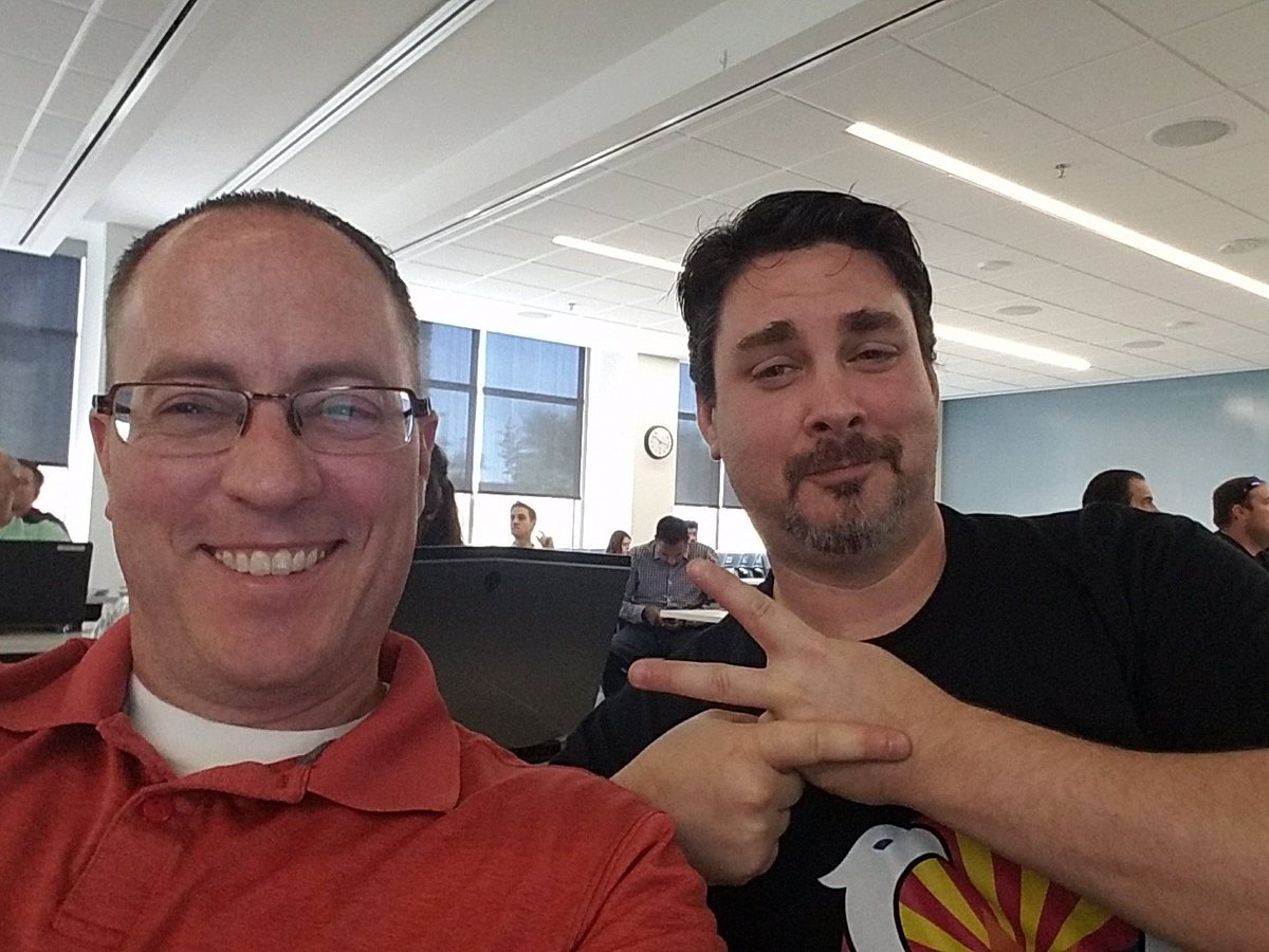 JasonYoder_MCT's tweet photo. Kicking back with @GamerLivingWill #Azpowershell Saturday. https://t.co/SRI8QTcwGO