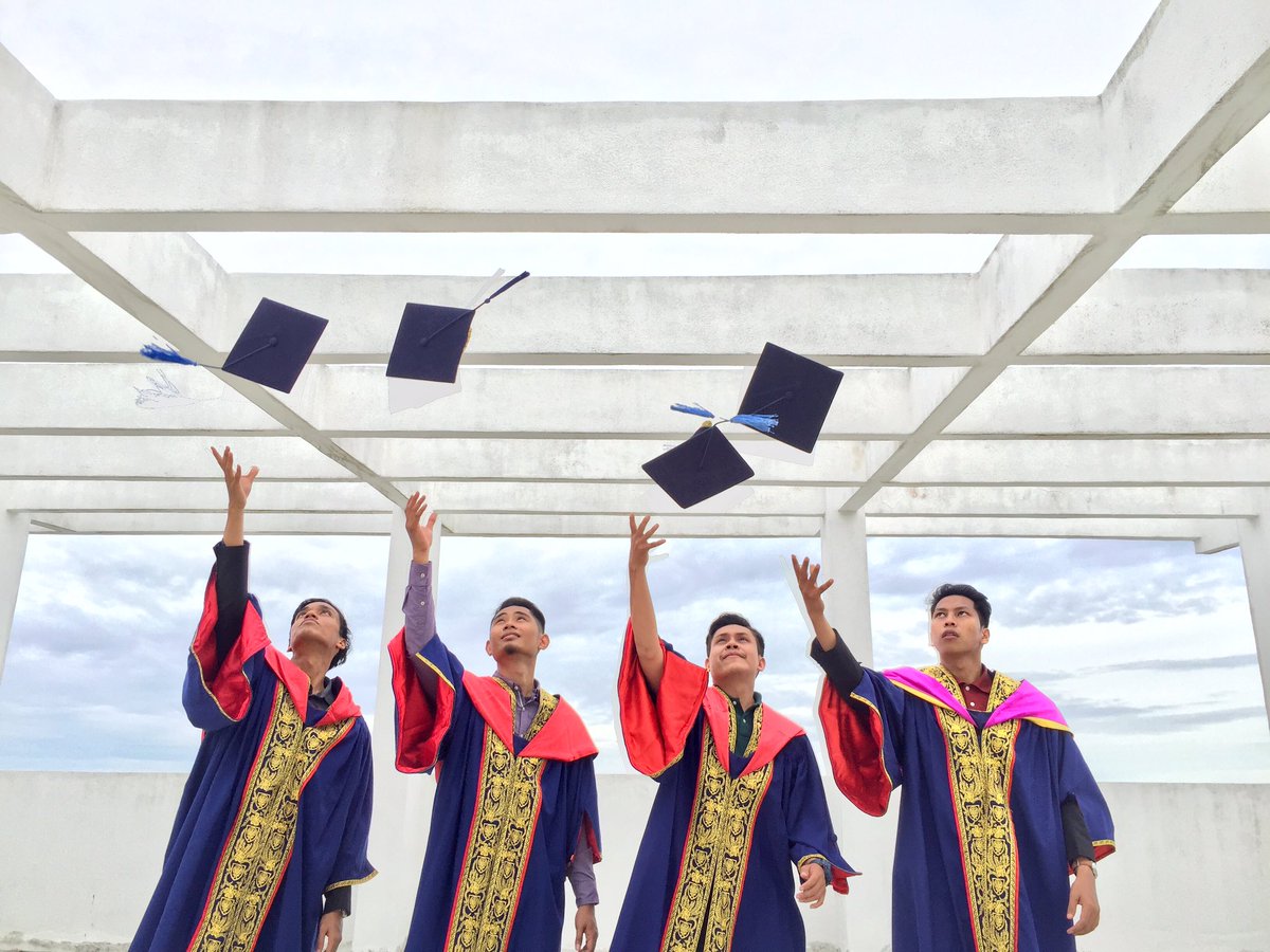 rahman_samad's tweet photo. Happy Graduation Day !
#preconvo https://t.co/TthsRGdwf2