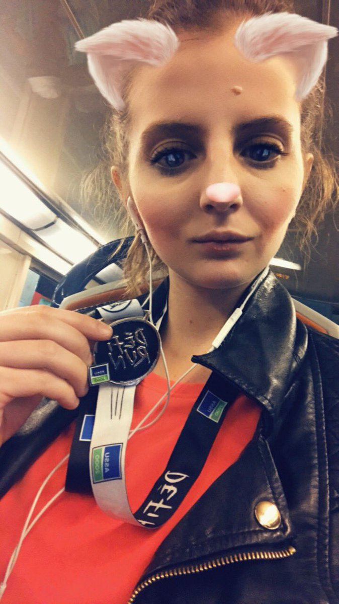 carolehoffmann's tweet photo. Je suis tellement fière de moi j’ai fini la course de 10km 💪🏻💪🏻💪🏻 #defirun https://t.co/UmwJbhMTAV