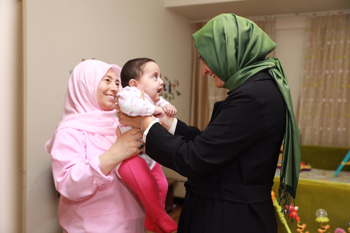 drbetulsayan's tweet photo. Koruyucu Aile olun; bu minicik yürekler yüreğinize dokunsun. https://t.co/glsELoS1oM