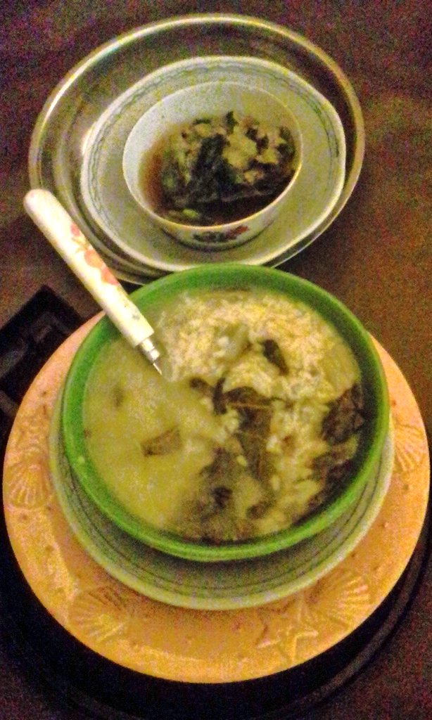 tankokseng61's tweet photo. ®©#5thOctober2017 #ThursdayDinner
#CongeeWith #SiewPakChoySoup #IcebergLettuce
5.35pm-5.35pm-5.46pm-5.46pm https://t.co/NU6T1a8GQN