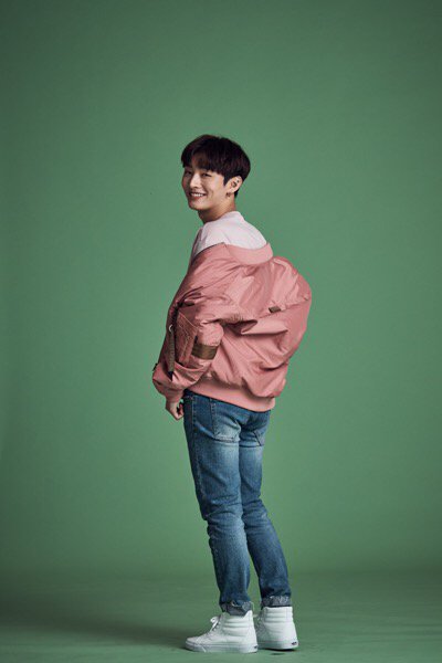 Yoonclothes's tweet photo. 170919 한밤/멕시카나 항공점퍼

UNALLOYED의
LINE MA-1 JUMPER / PINK
Price: ￦169,100

#윤지성 #윤지성옷
[https://t.co/FBHM3G52Uw] https://t.co/83vQANDURE