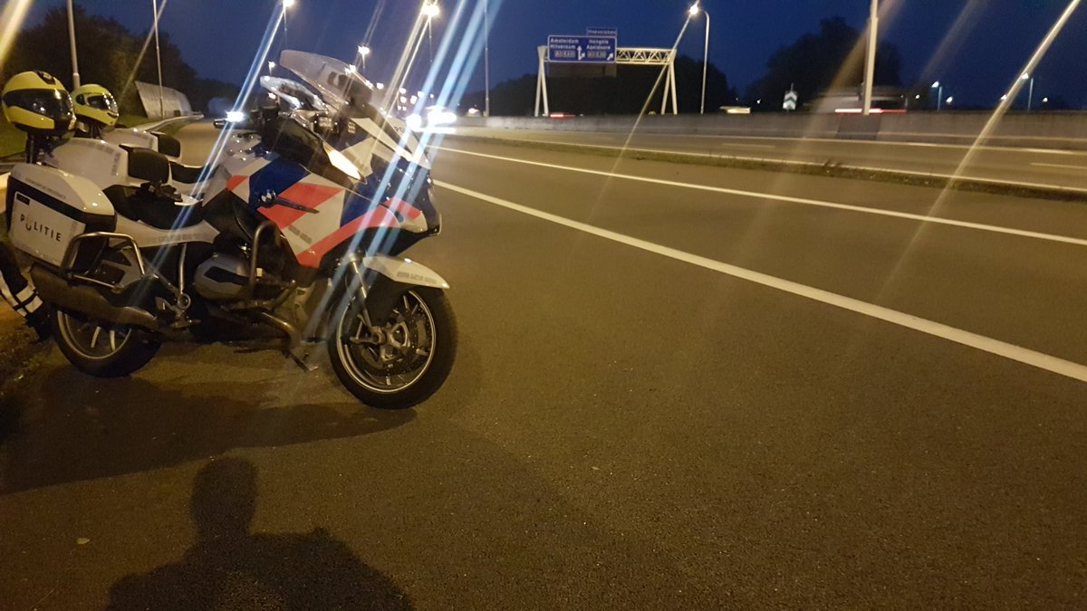 MotorpoolMidNed's tweet photo. #fcutrecht - #heerenveen in de #galgenwaard. Nu bussen ophalen vanaf #amersfoort voor de wedstrijd om 2045 uur. https://t.co/hBj9zKphXM