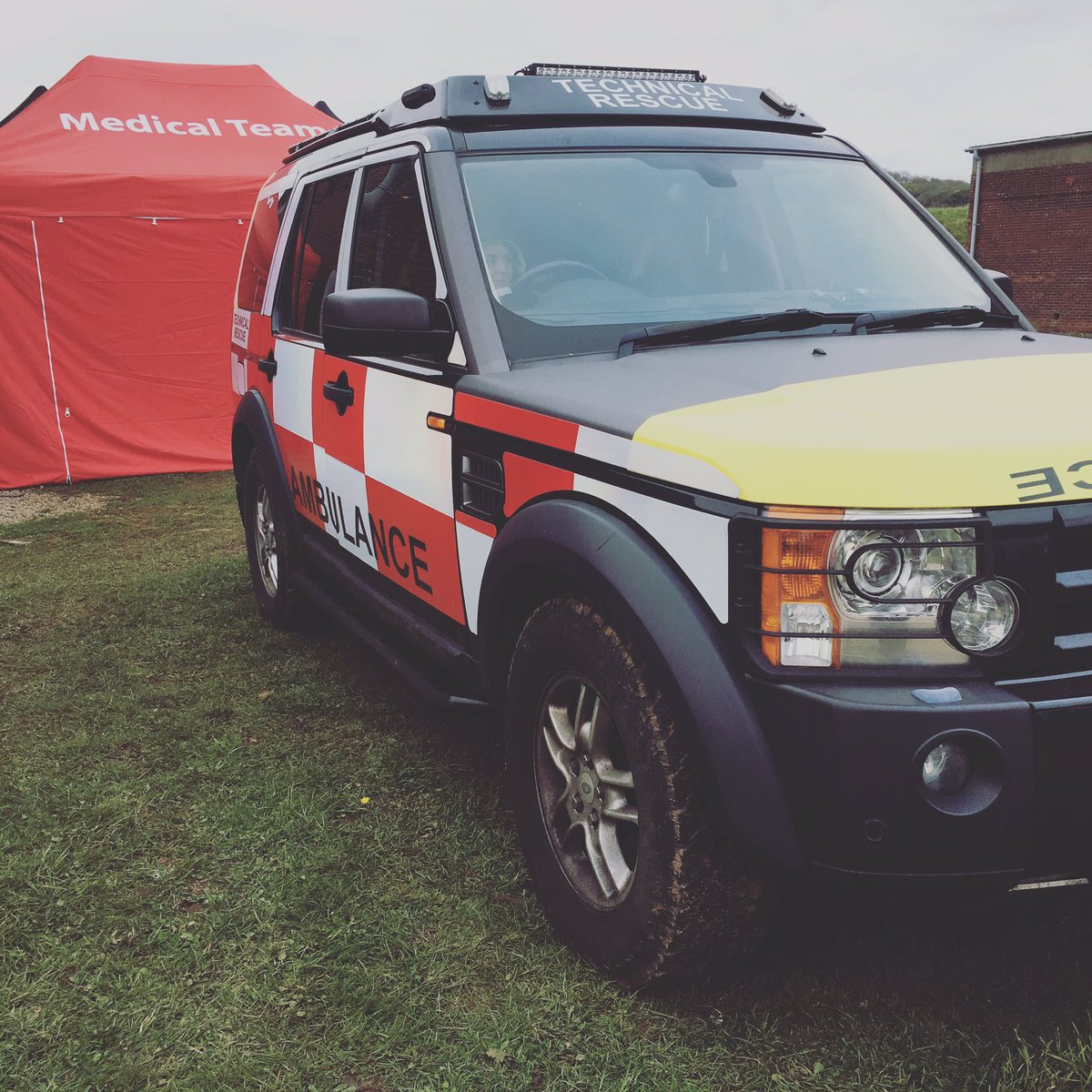RemResQMed's tweet photo. Providing medical cover at MOD site for paintball company 8 minjoroes injuries. Zero to hospital https://t.co/njh2o99klT