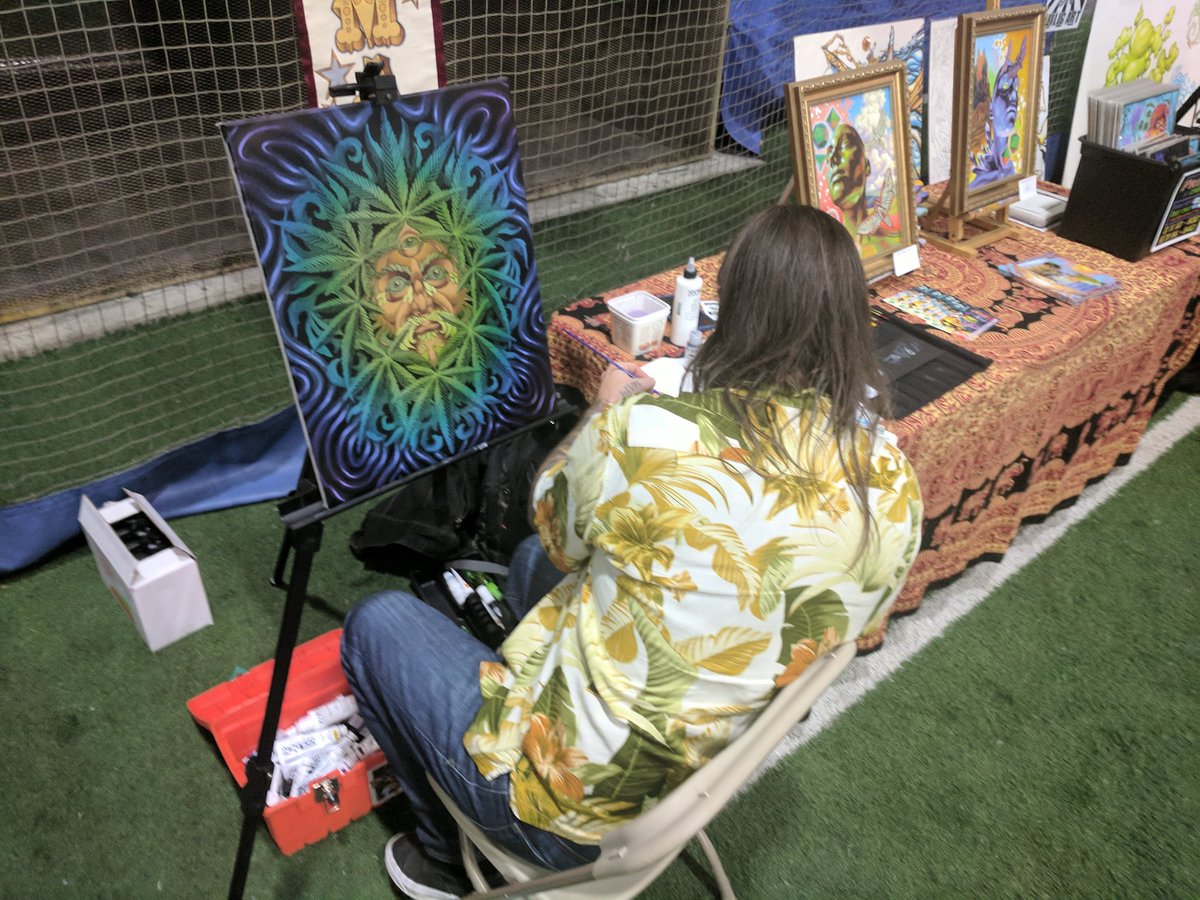NE_CANN's tweet photo. Live painting in the house at #MECANN17 https://t.co/QYwiA6fawL