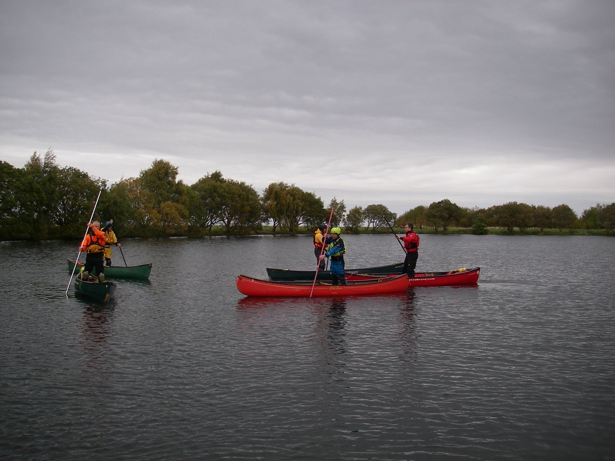 ELothianCanoe's tweet photo. Pole Dancing
BKCC and ELCC working through their 3 * Canoe today on #Musselburgh Lagoons.
@LothianLoop 
@scottishcanoe 
@ActiveEL https://t.co/InqJEvD1Bx