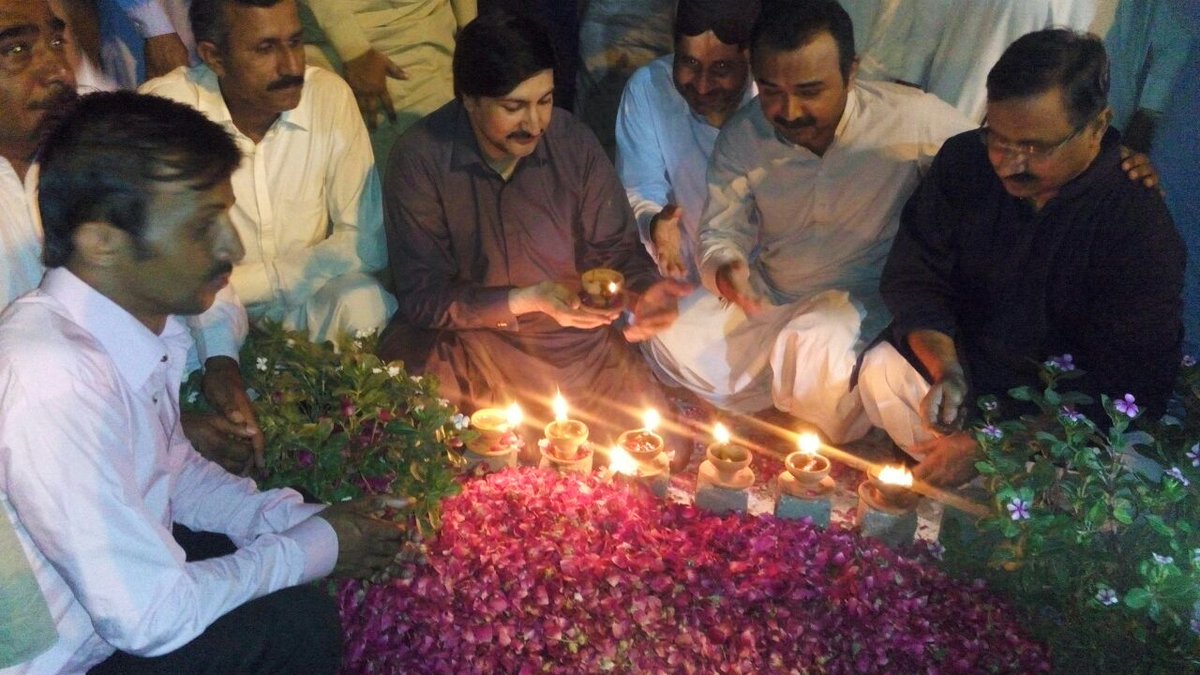 SyedZiaAbbas60's tweet photo. Candles for those who martyr in karsaz we never forget them😔 https://t.co/pyo0U7k8jr