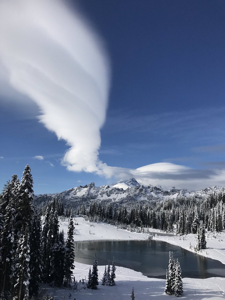 DonClotfelter's tweet photo. Chinook Pass Sat. Surprise. Driving WA #SR410 #Tipsoo @MtRainierWatch @ErinMayovsky @KSeattleWeather @ShannonODKOMO @NWSSeattle #PNW https://t.co/mtxWBikTMQ