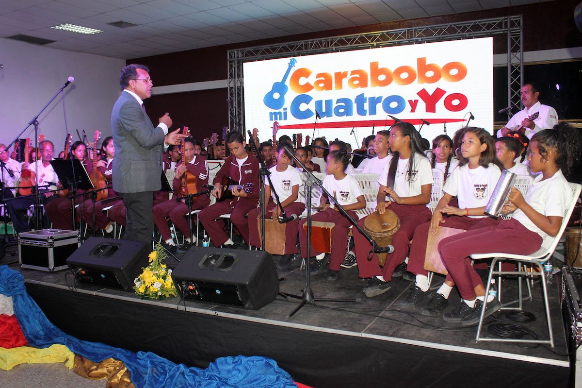 CaraboboGB's tweet photo. Gobernación reunió programas vanguardia en concierto “Cuatros de Carabobo”  https://t.co/UJouDdaqbh https://t.co/fqYRxNNAb1