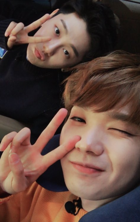 JBJtwt787's tweet photo. [#켄타] 우리 사랑하는 태현이형 생일 축하해양 한살 늙었네요 늙은 형도  좋아해요 🍓 https://t.co/Iy8RFvnU39