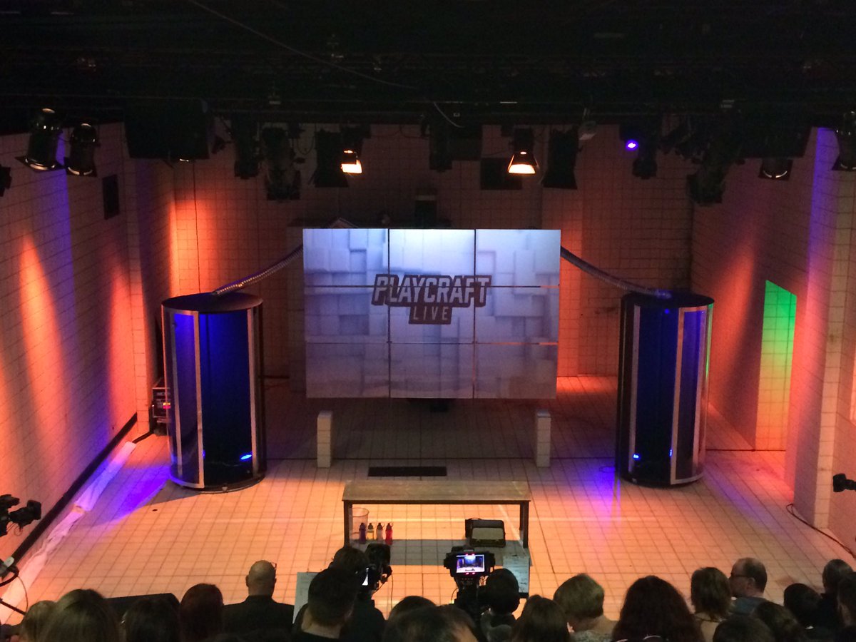 So about to go live with <a href="/PlaycraftLive/">Playcraft Live</a> <a href="/PlayhouseDerry/">DerryPlayhouse</a> , this will be a new experience!