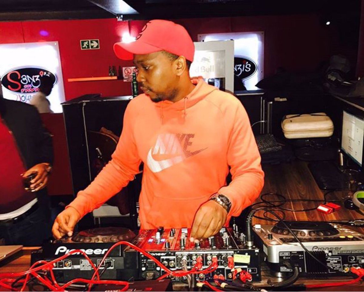 The flyest in the south!! <a href="/djzeet/">Zonke Mbuyisa</a> taking us on a journey through sound on <a href="/gagasifm/">Gagasi FM</a>