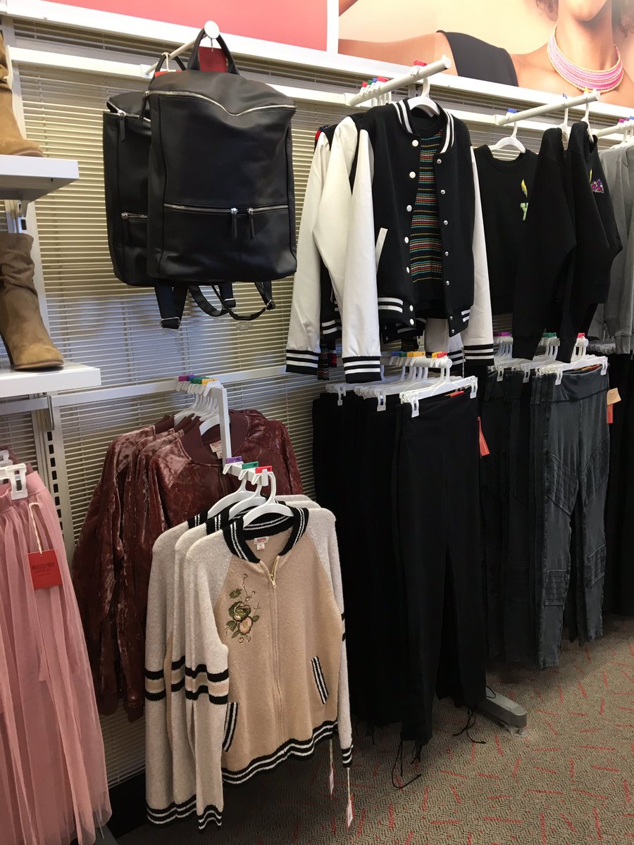Juniors now has an easy-to-shop destination for those sought-after leggings and yoga pants!#theFrid #TargetStyle