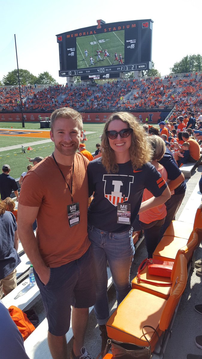 itslexish's tweet photo. #Illini #BeachDuo #SID4life @Josh13Bates https://t.co/ecKWgAW8eK
