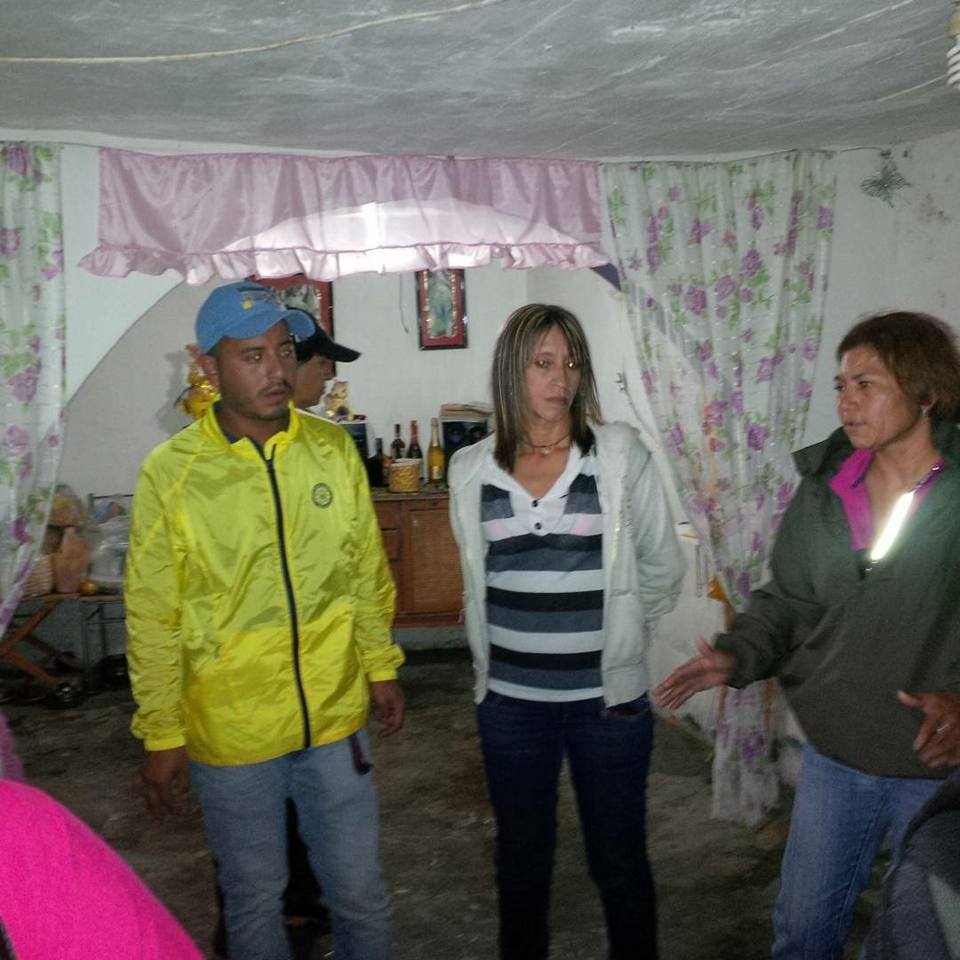 CoordAltosMiran's tweet photo. Desarrollamos enlace para atender a los más necesitados con @gobiernomiranda https://t.co/yG9ONvNjyc